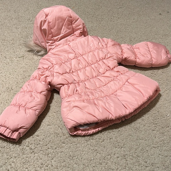 NWT - Size 4 coat with faux fir hood - Picture 3 of 7